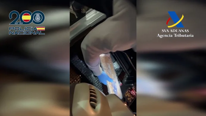 Cocaína incautada y arresto de madame