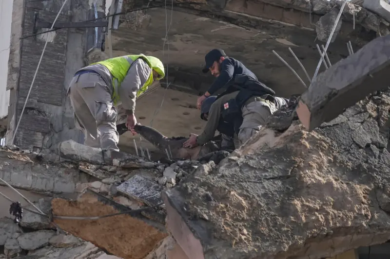 EEUU e Israel atacan Irán, caos financiero