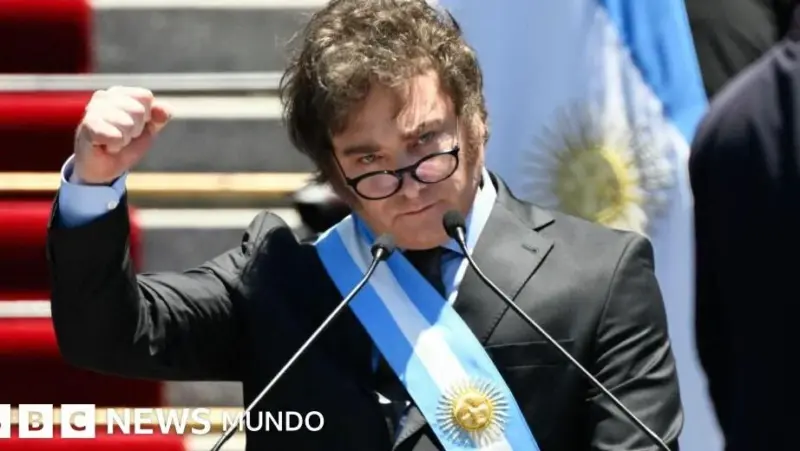 Javier Milei speaking against indultos policy in Argentina