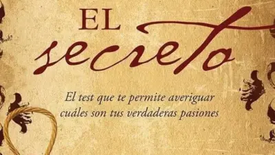 Mujer relajada en naturaleza