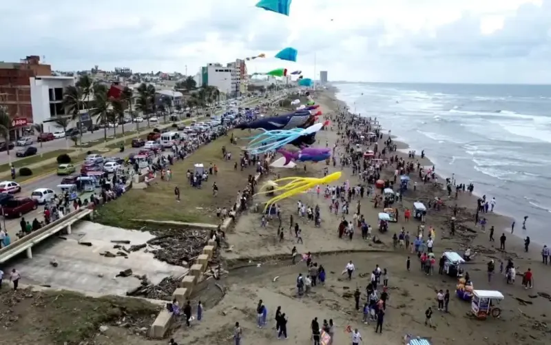 A pesar del derrame petrolero, el Gobierno asegura que todas las playas de Veracruz son seguras para uso recreativo